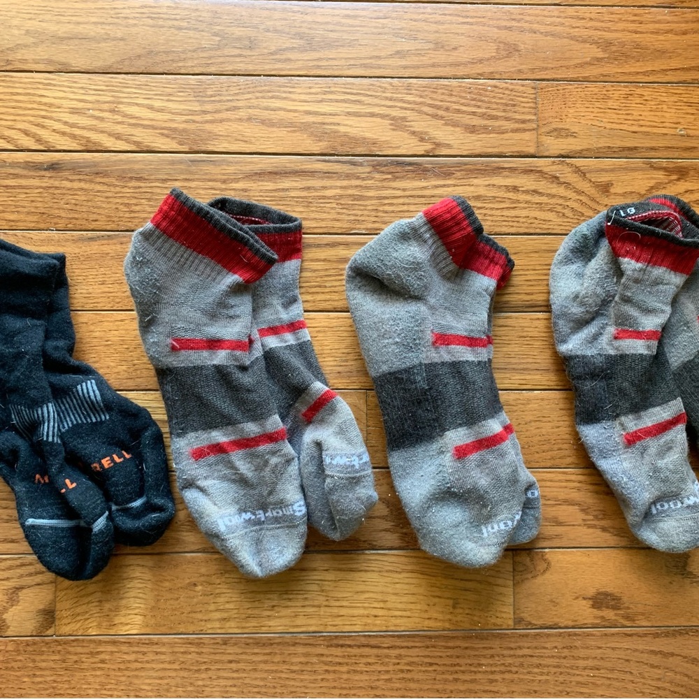 Men’s Smartwool and Merrell ankle socks lot Sz Large